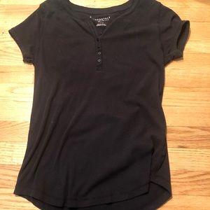 Aeropostale Black button up T-shirt